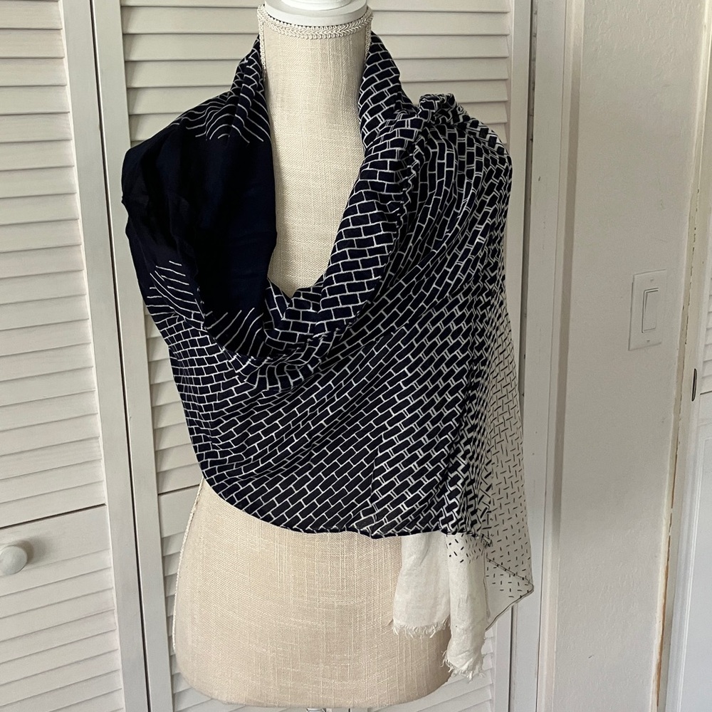 Navy and White Patterned Women's Wrap‎ Scarf Graphic Abstract Print